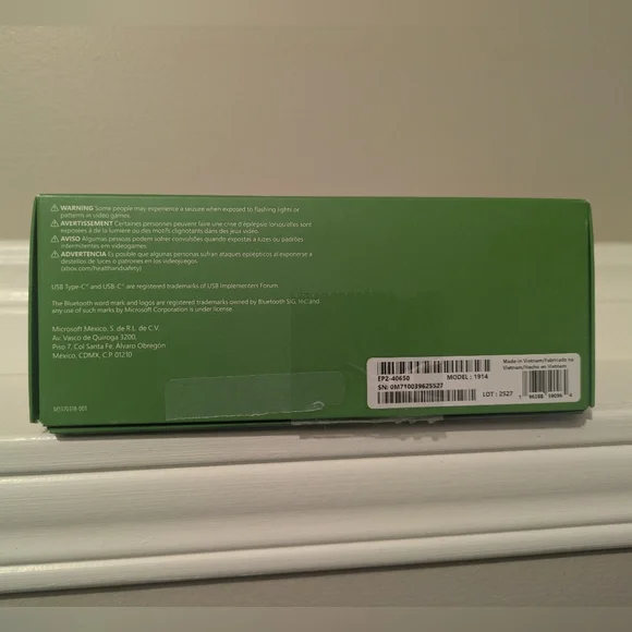 Microsoft Wireless Controller - Xbox, Windows, Android, iOS - New Open Box - Picture 4 of 5